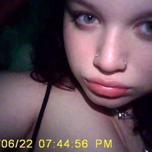 Meet your Posher, Naomi